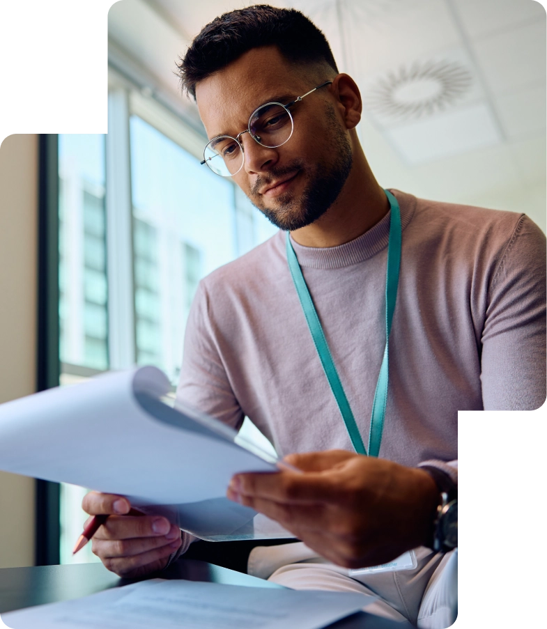 Consultant reviewing visa documents and providing personalized advisory for application process